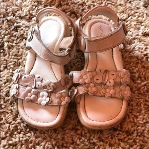 Nina sandals flowers 🌸 butterflies 🦋 Nice